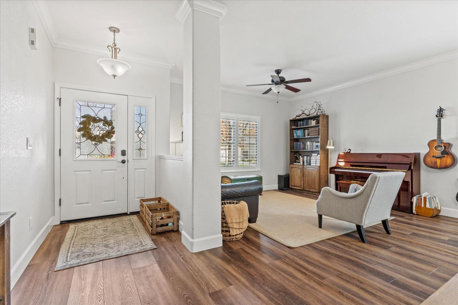 1854 633 Genoa Court