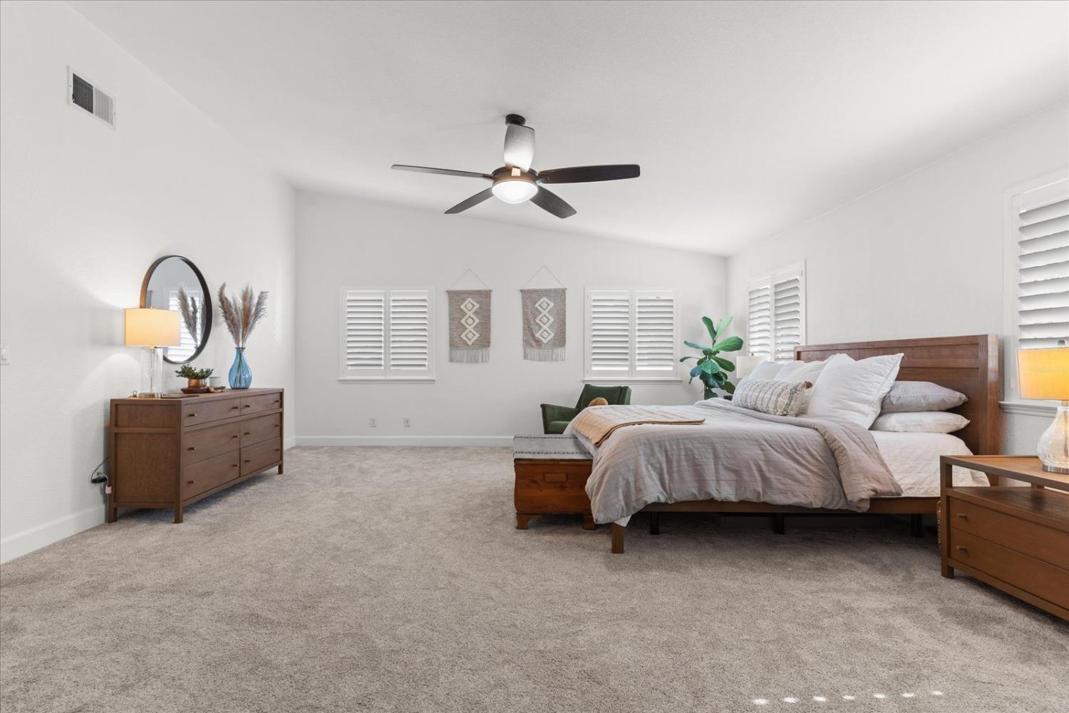 1854 633 Genoa Court