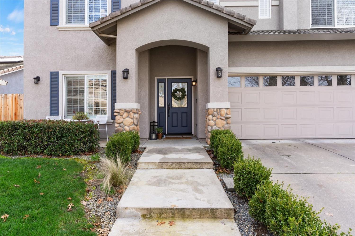 1854 633 Genoa Court