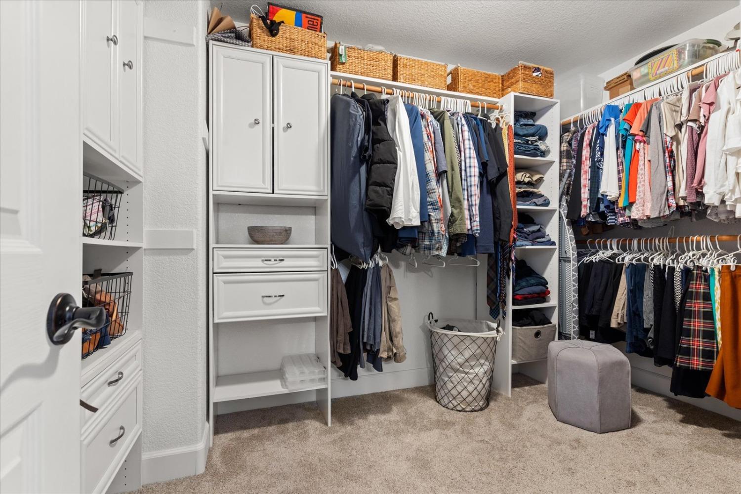 1854 633 Genoa Court