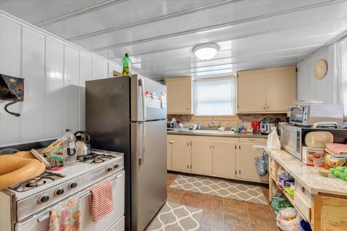 25744 Upper Scenic Drive