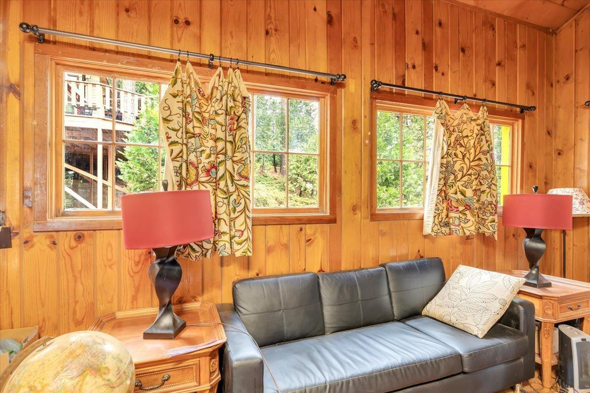 25744 Upper Scenic Drive