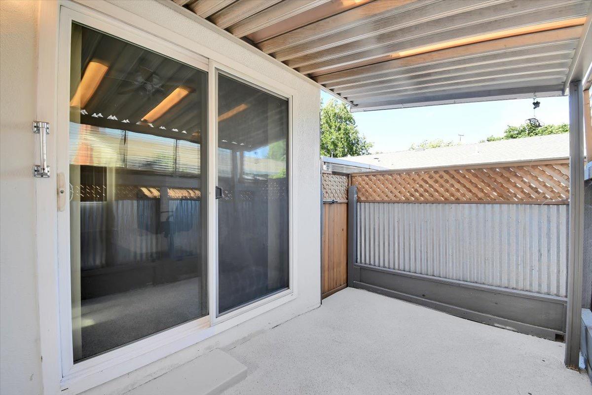 130 E 18th Street 27