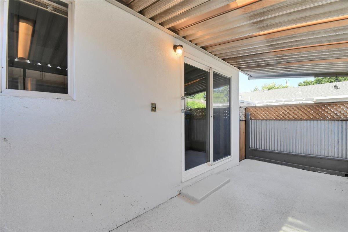 130 E 18th Street 27