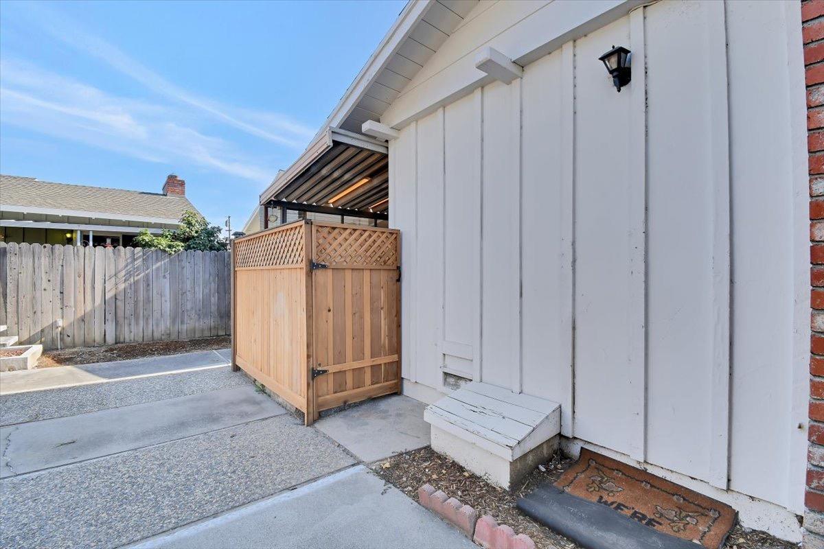 130 E 18th Street 27