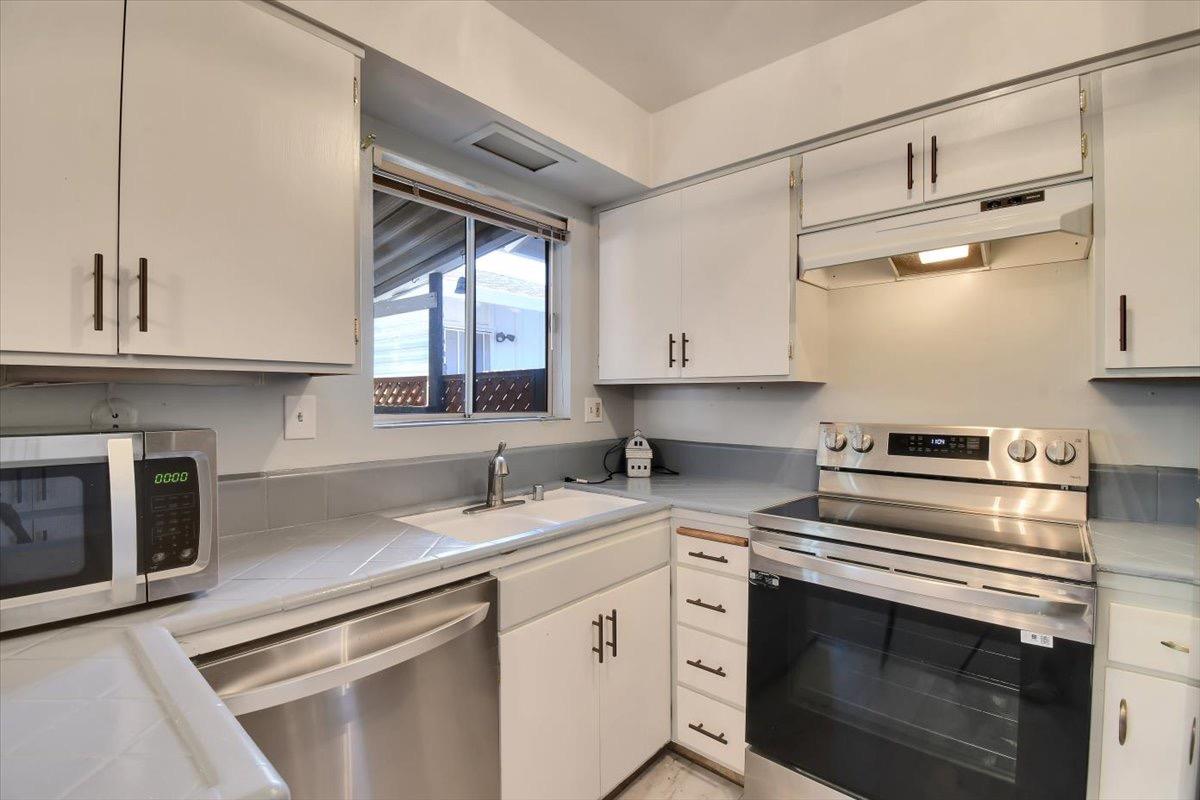 130 E 18th Street 27