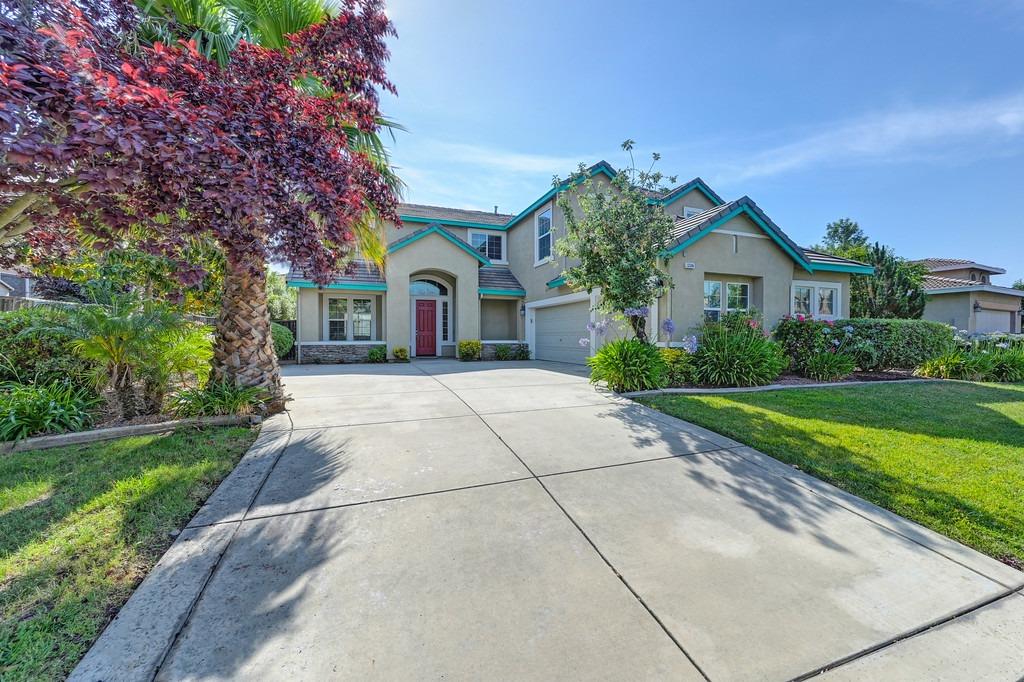 1126 Jewelflower Street