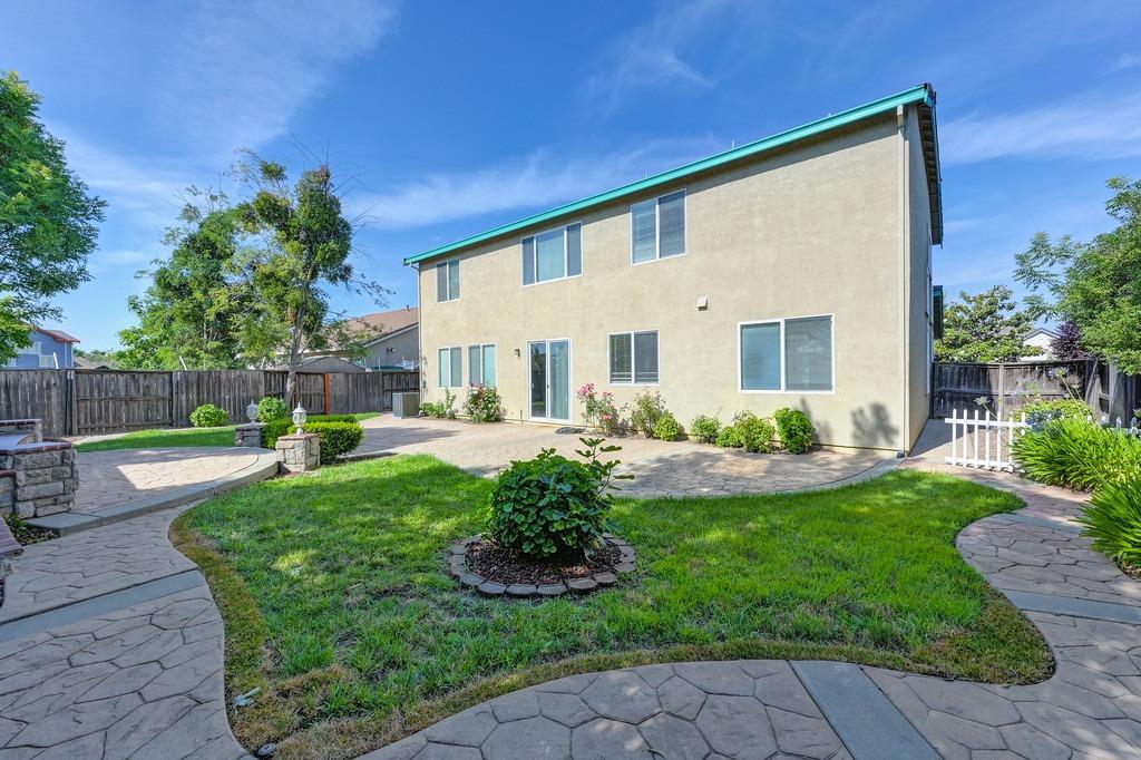 1126 Jewelflower Street