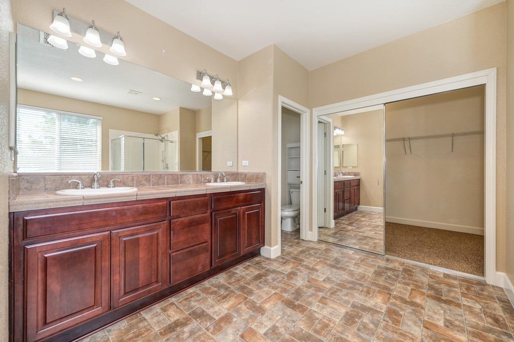 1126 Jewelflower Street