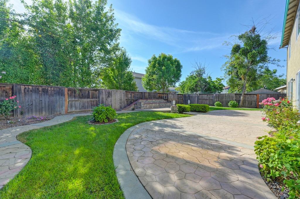 1126 Jewelflower Street