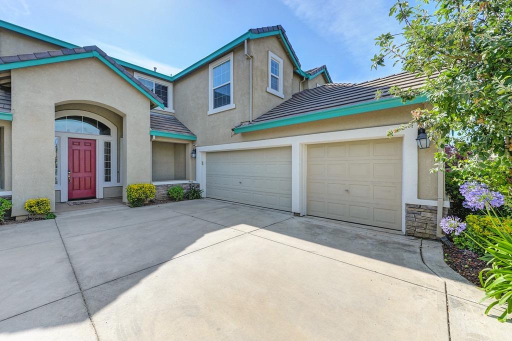 1126 Jewelflower Street