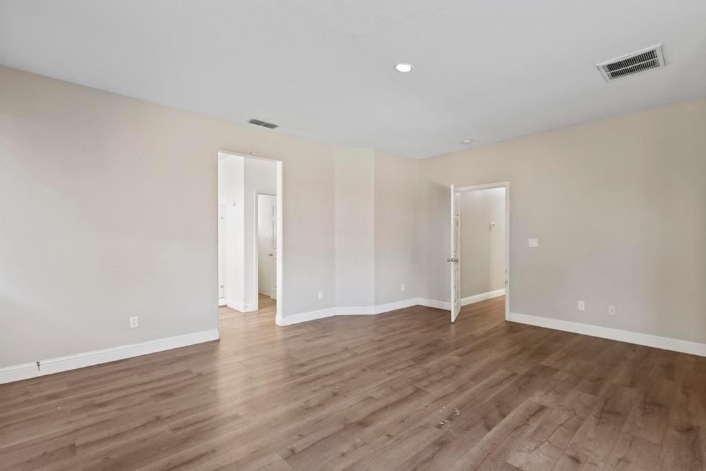 1863 Boardwalk Drive