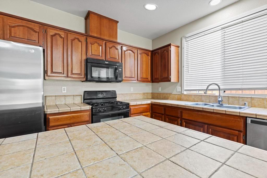 1863 Boardwalk Drive