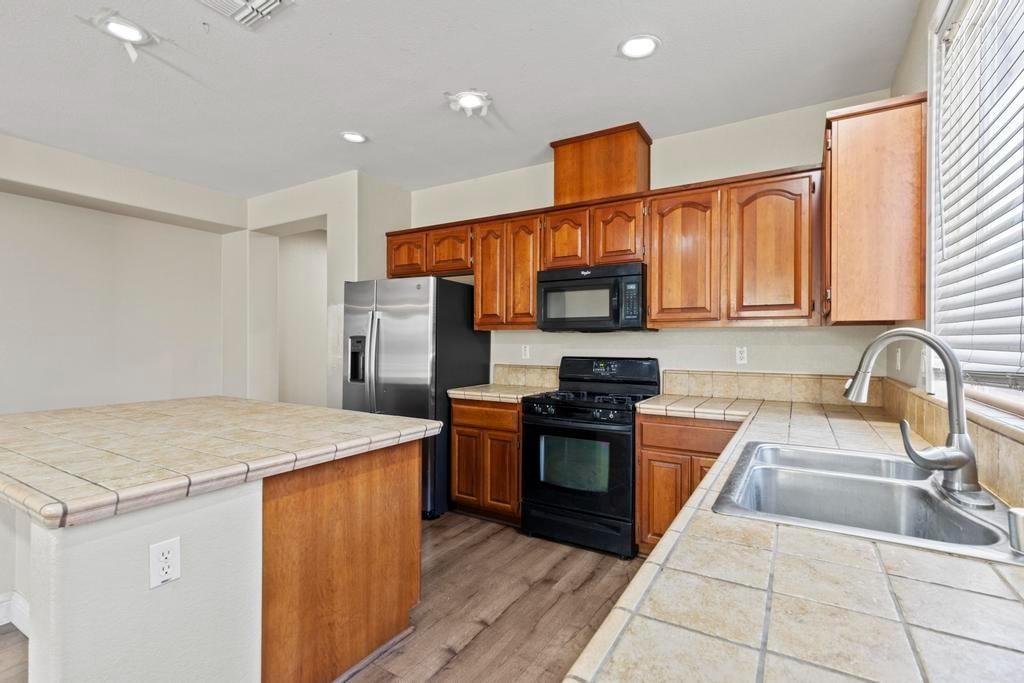 1863 Boardwalk Drive