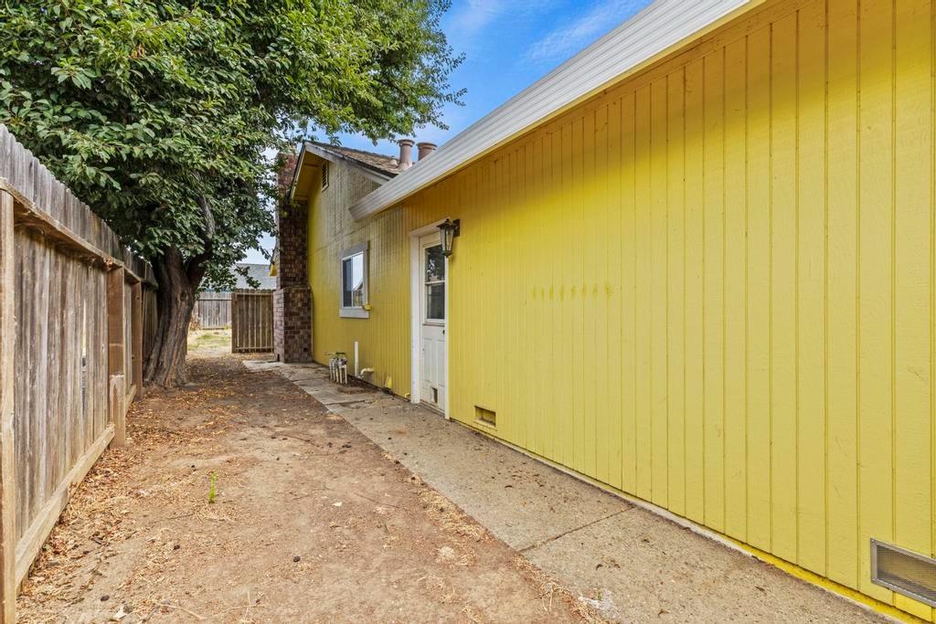 1697 Brookglen Drive