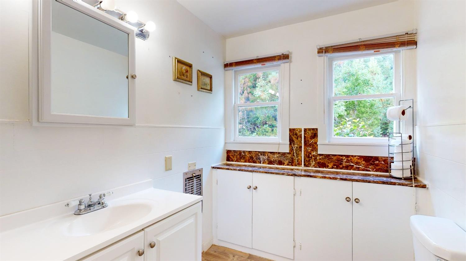 17193 Oregon Hill Road