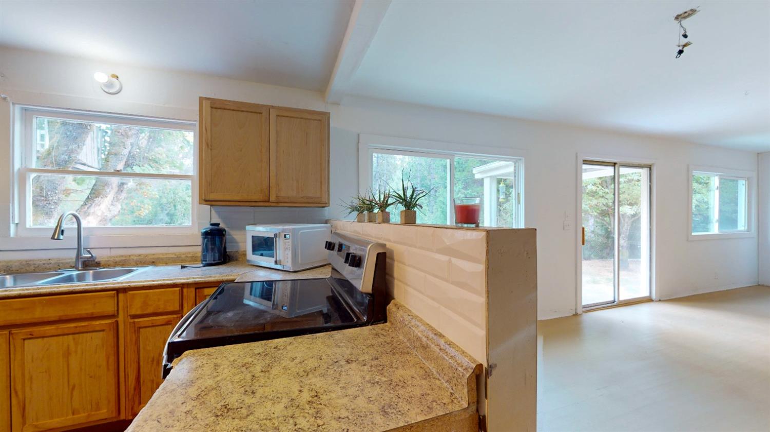 17193 Oregon Hill Road