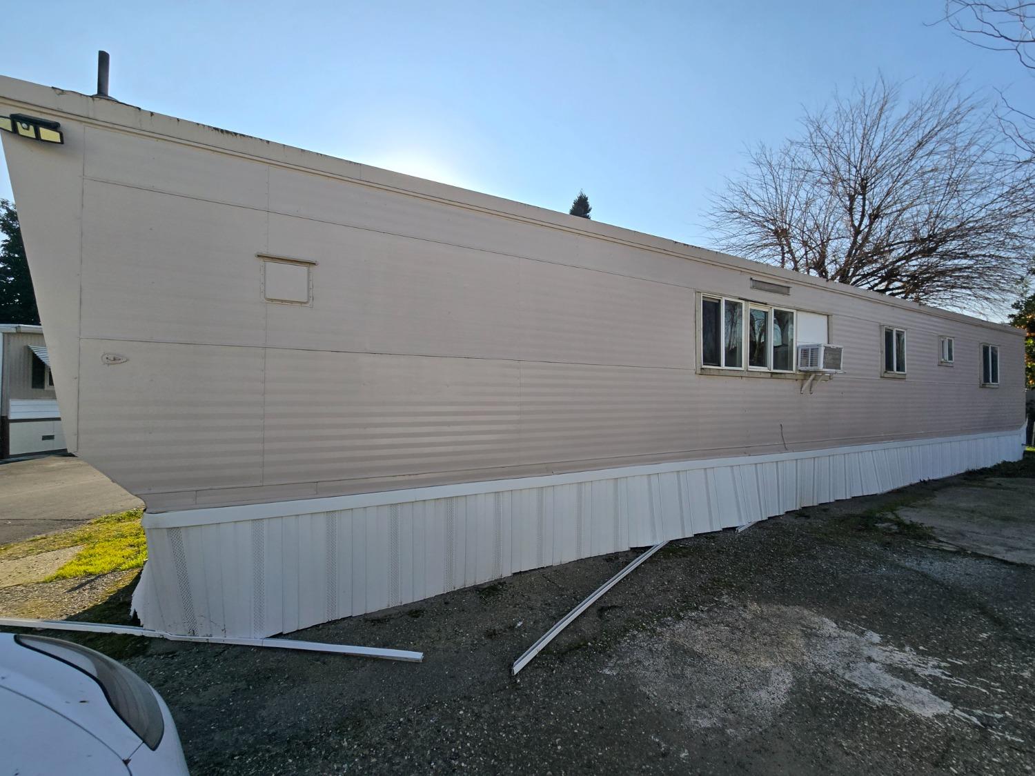 1523 N Beale Road 49