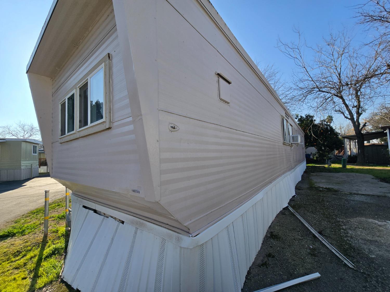 1523 N Beale Road 49