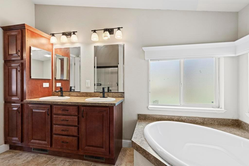 12583 Pony Express Trail