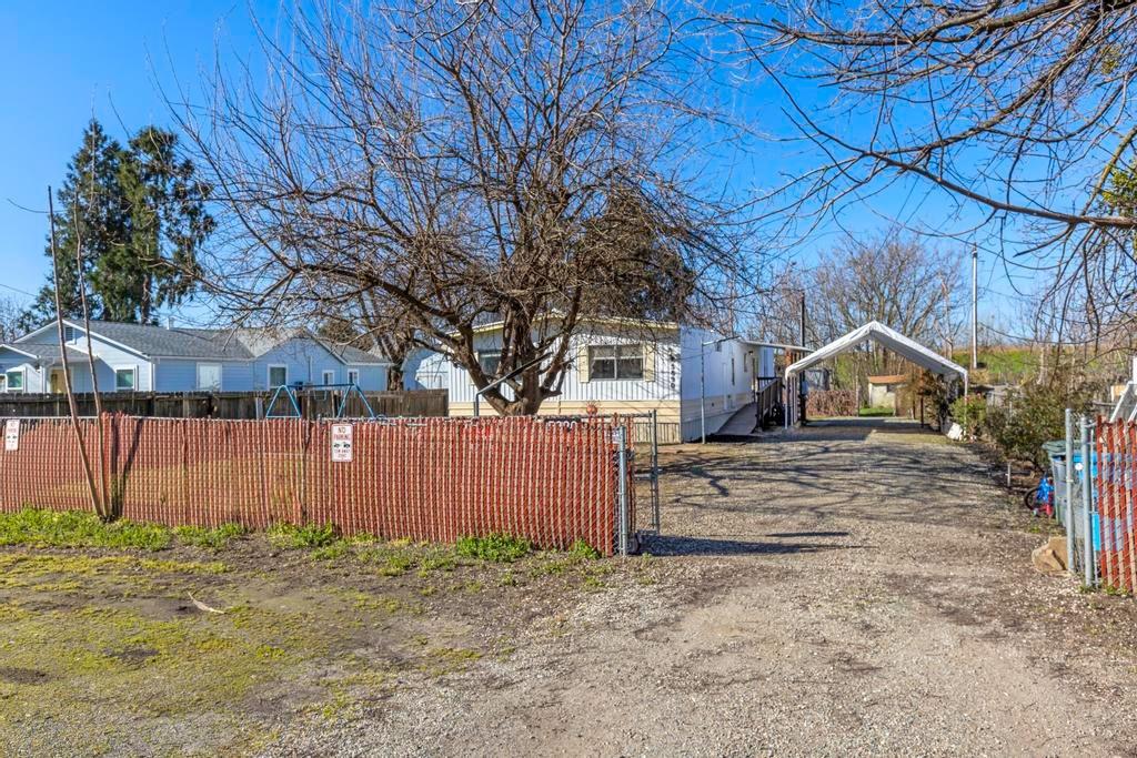 5890 Riverside Drive