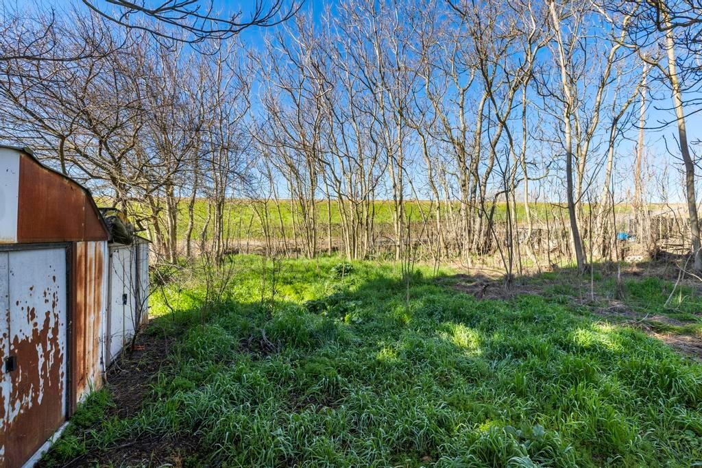 5890 Riverside Drive