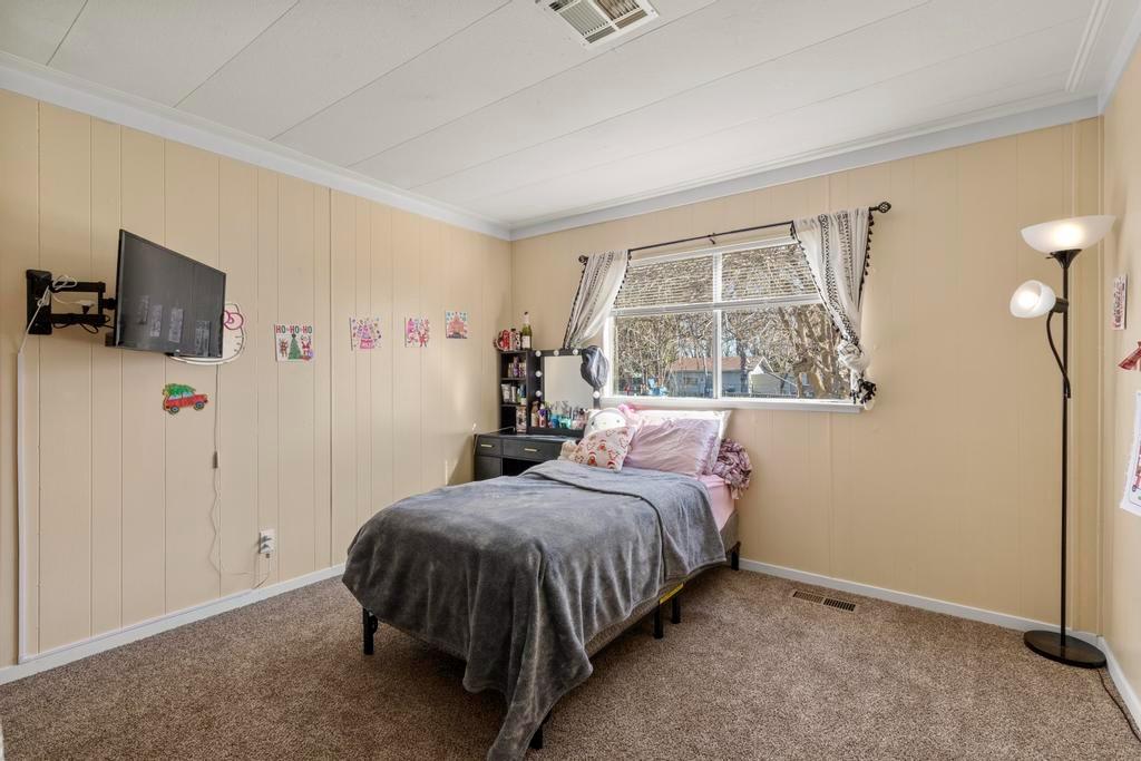 5890 Riverside Drive