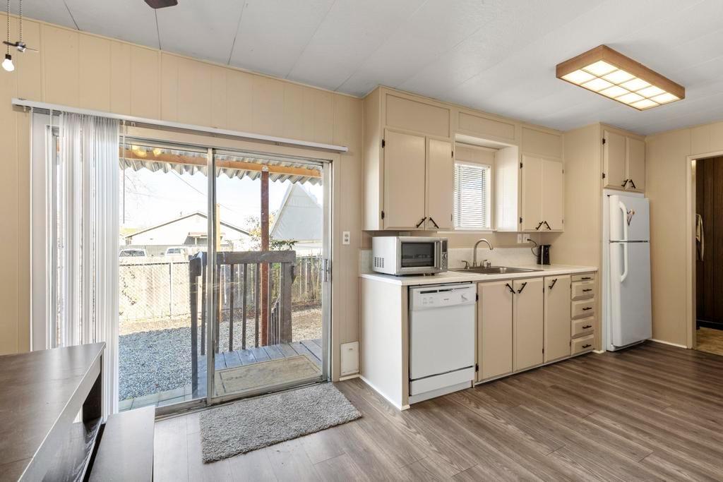 5890 Riverside Drive