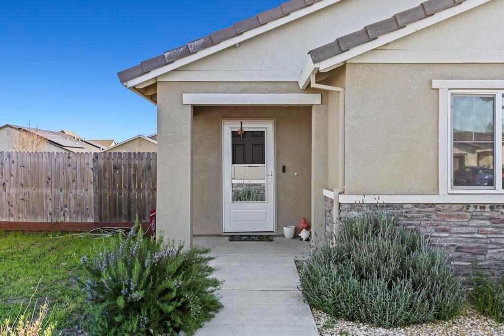 1324 Deerwood Street