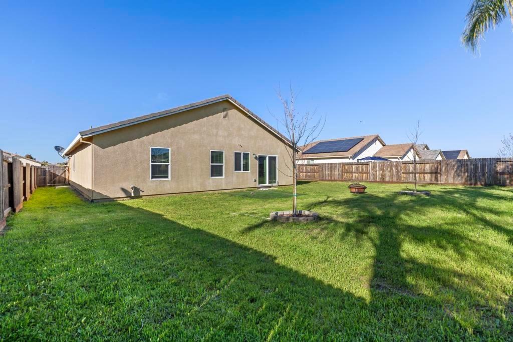 1324 Deerwood Street