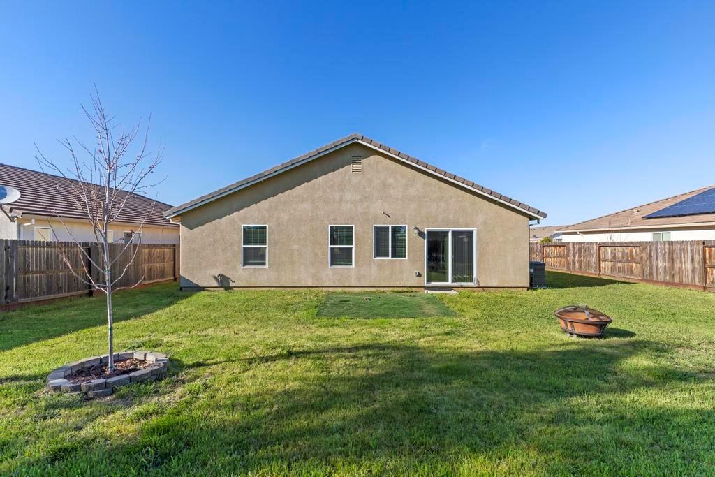 1324 Deerwood Street