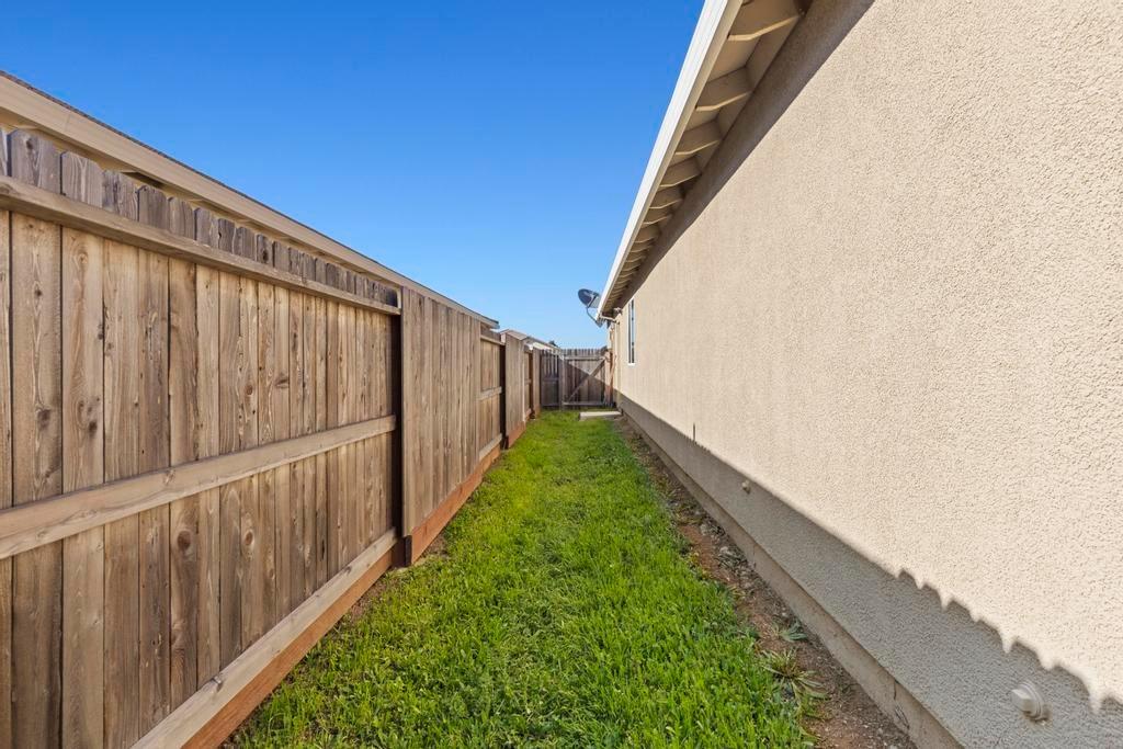 1324 Deerwood Street