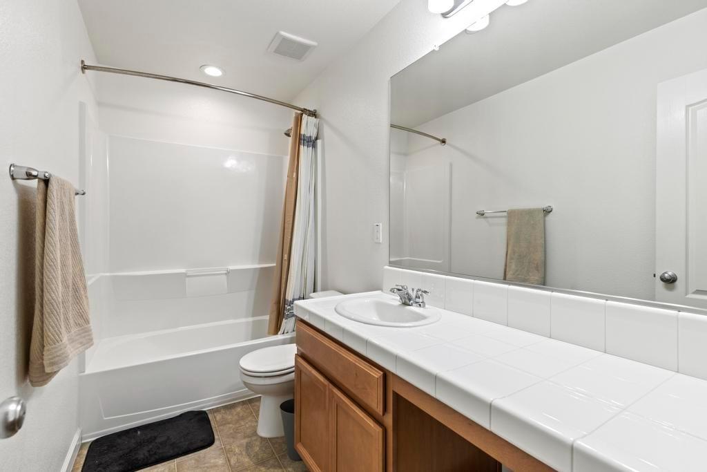 1324 Deerwood Street