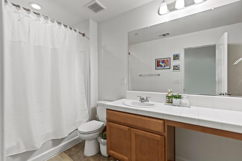 1324 Deerwood Street