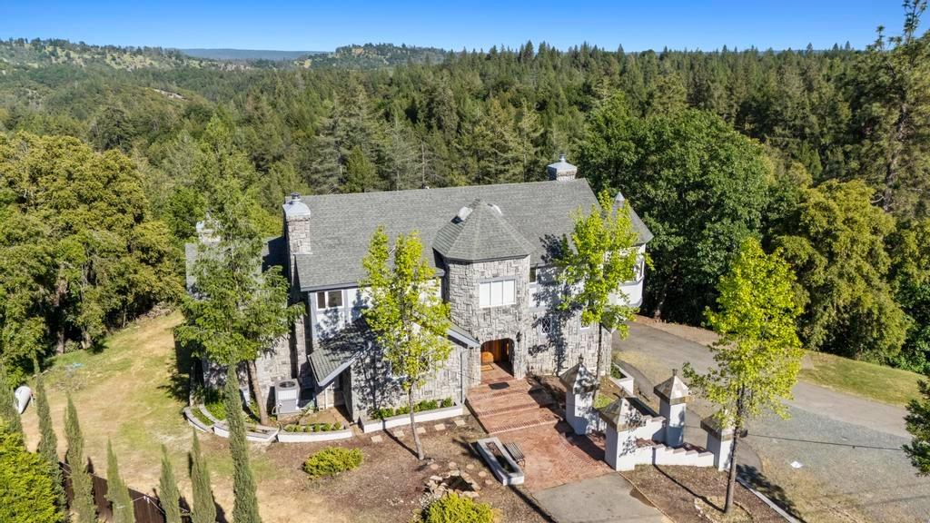 22160 Winchester Way