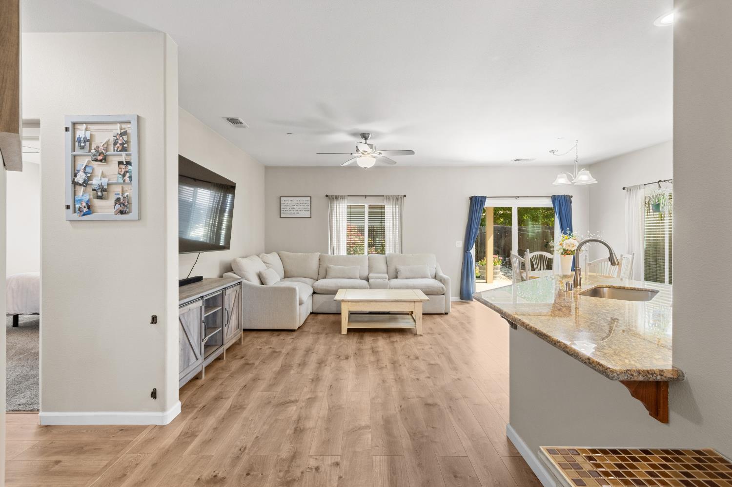 2101 Moss Glen Loop