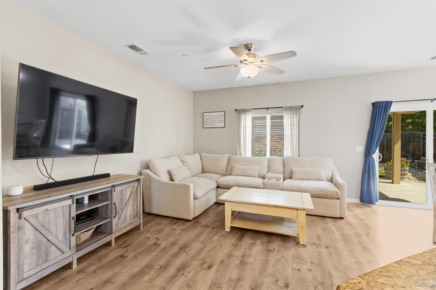 2101 Moss Glen Loop
