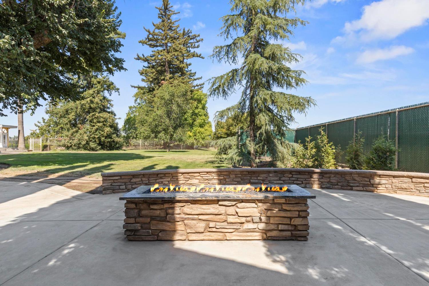 7327 Garden Highway