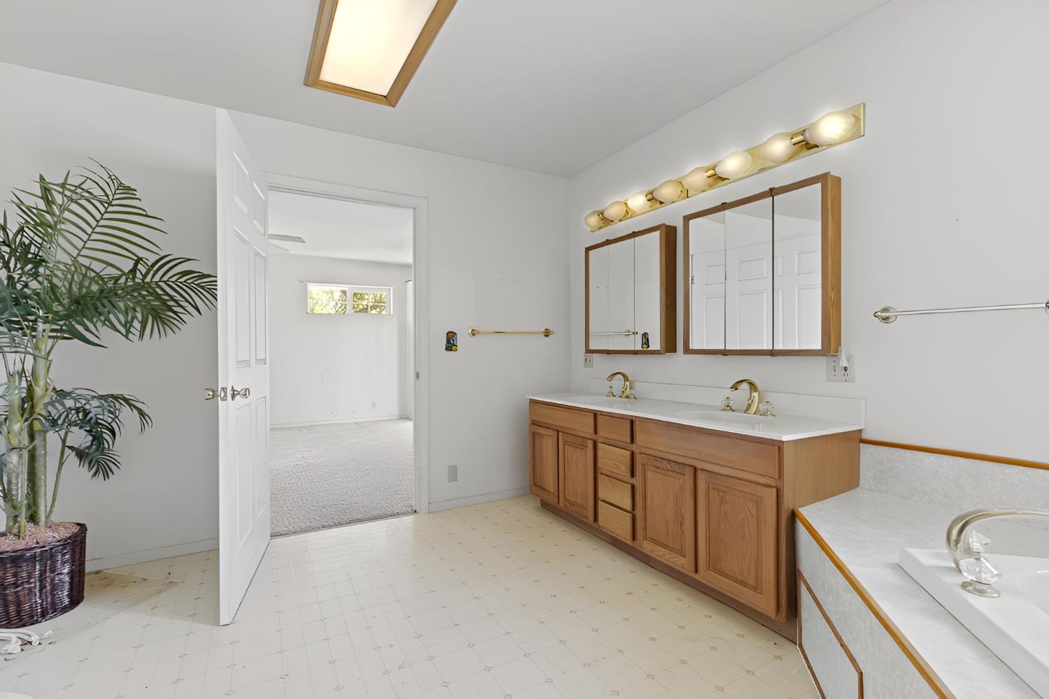 5447 Northridge Way