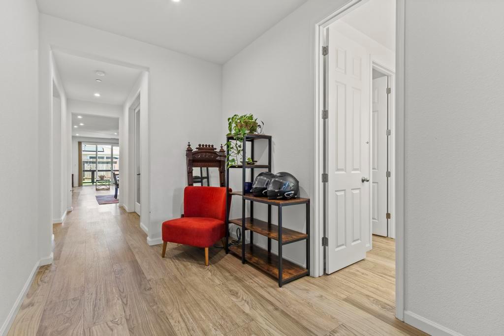 1555 Gelderlander Way