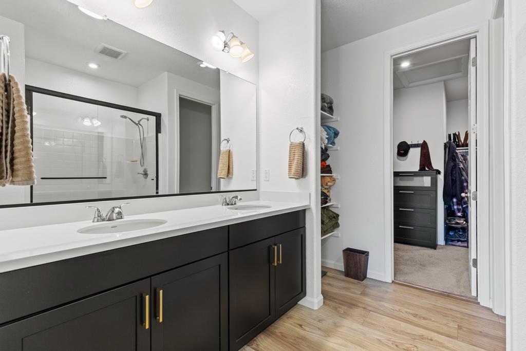 1555 Gelderlander Way