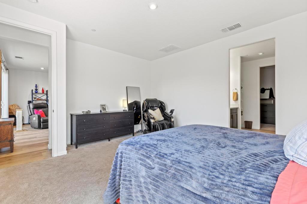 1555 Gelderlander Way