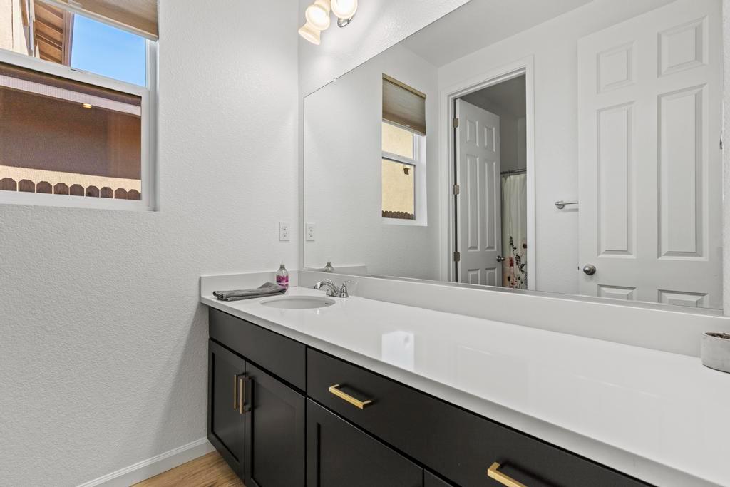 1555 Gelderlander Way