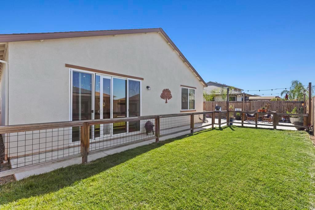 1555 Gelderlander Way