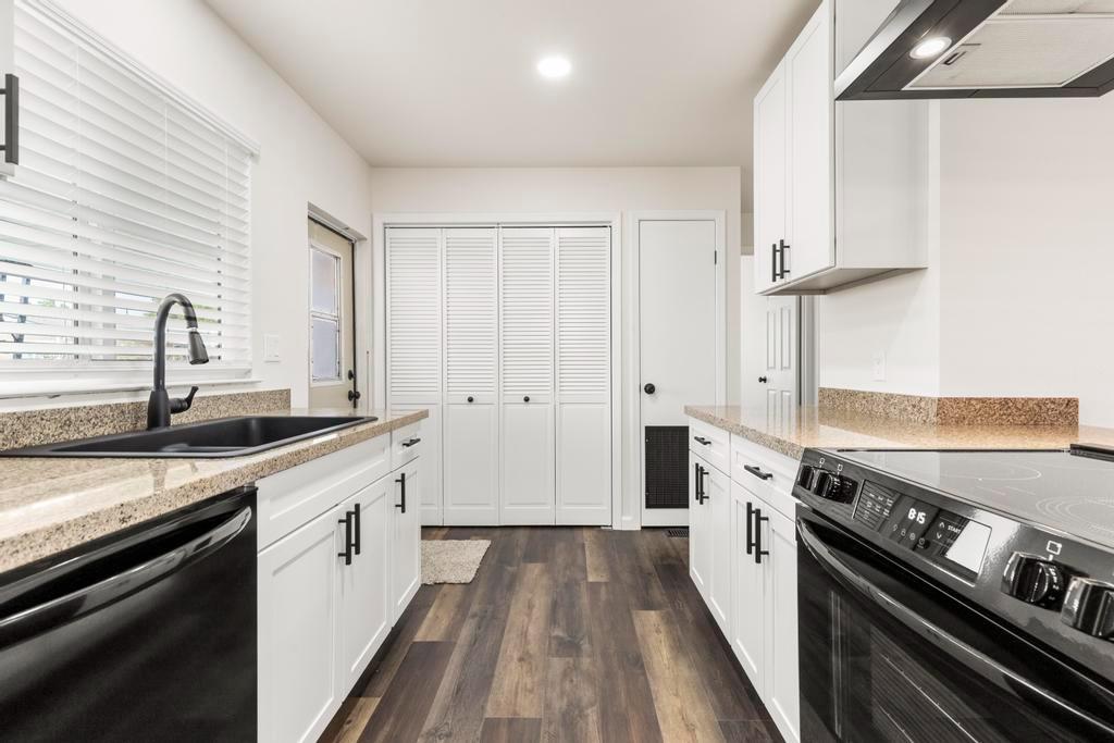 7600 Golden Eye Lane 43