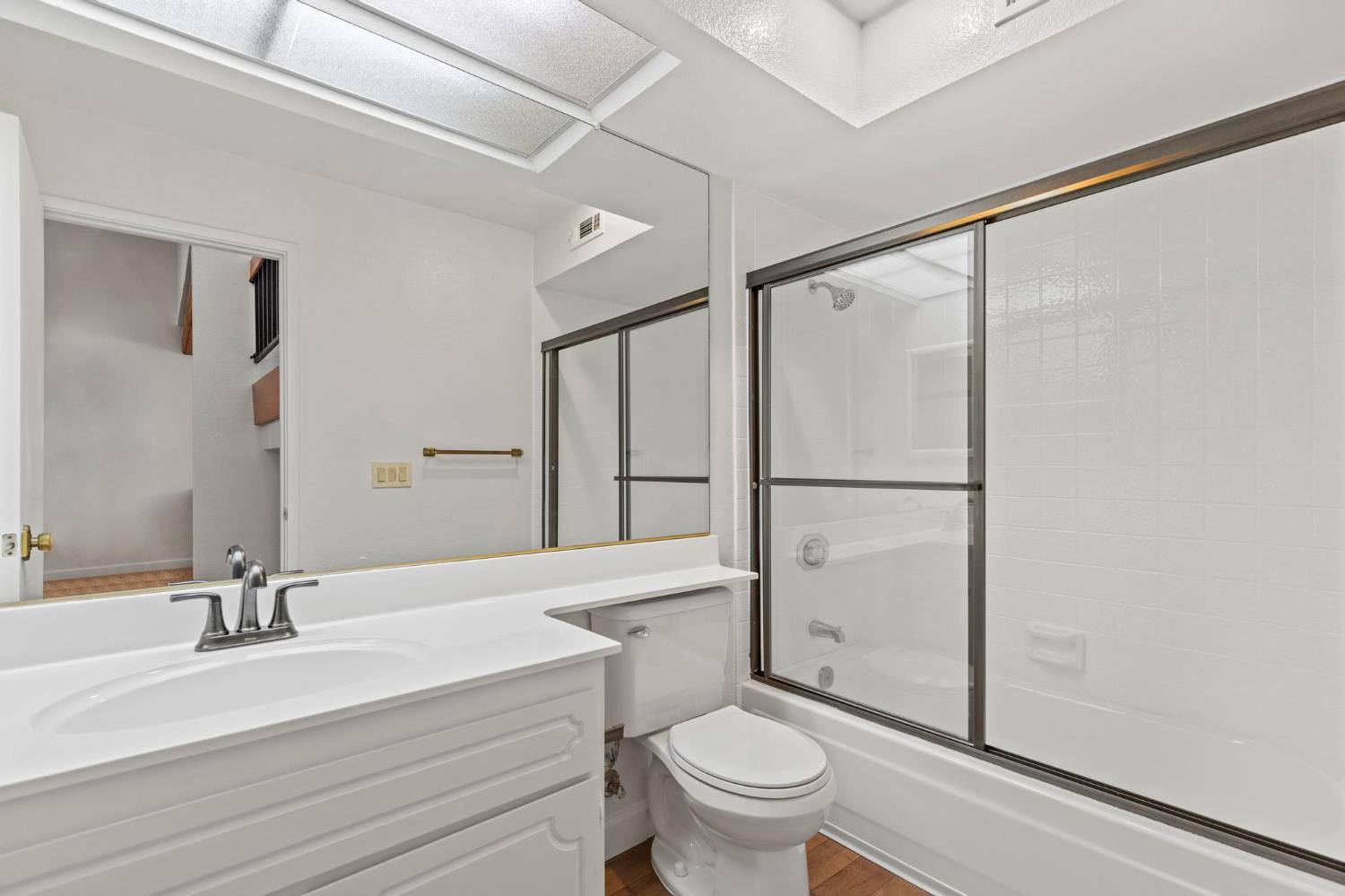 7526 Creekridge Lane