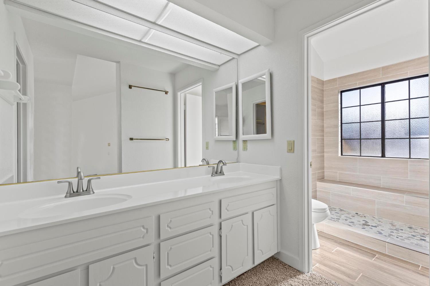 7526 Creekridge Lane