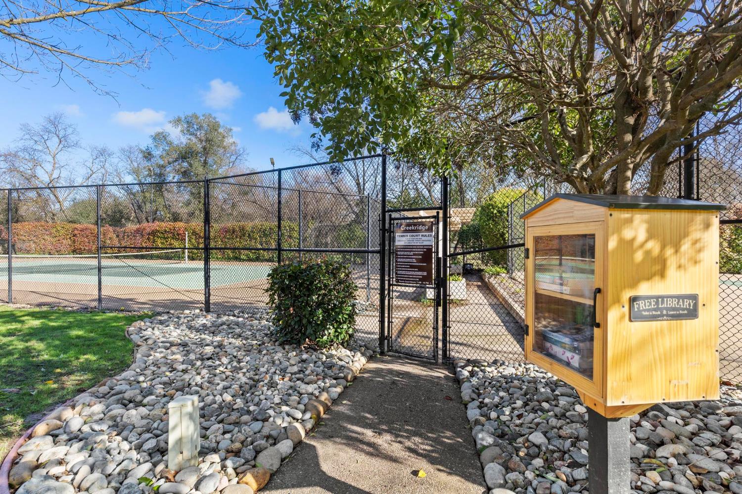 7526 Creekridge Lane