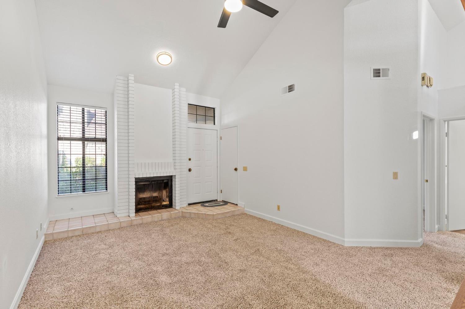 7526 Creekridge Lane