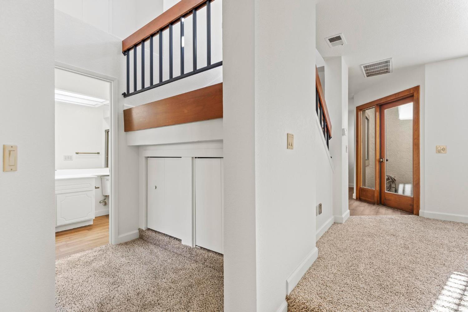 7526 Creekridge Lane